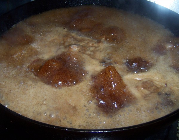 豬腳（jiǎo）燉黃豆Ks.jpg