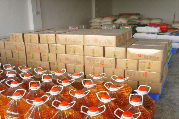 東莞蔬菜配(pèi)送分享夏季糧油儲存的方法